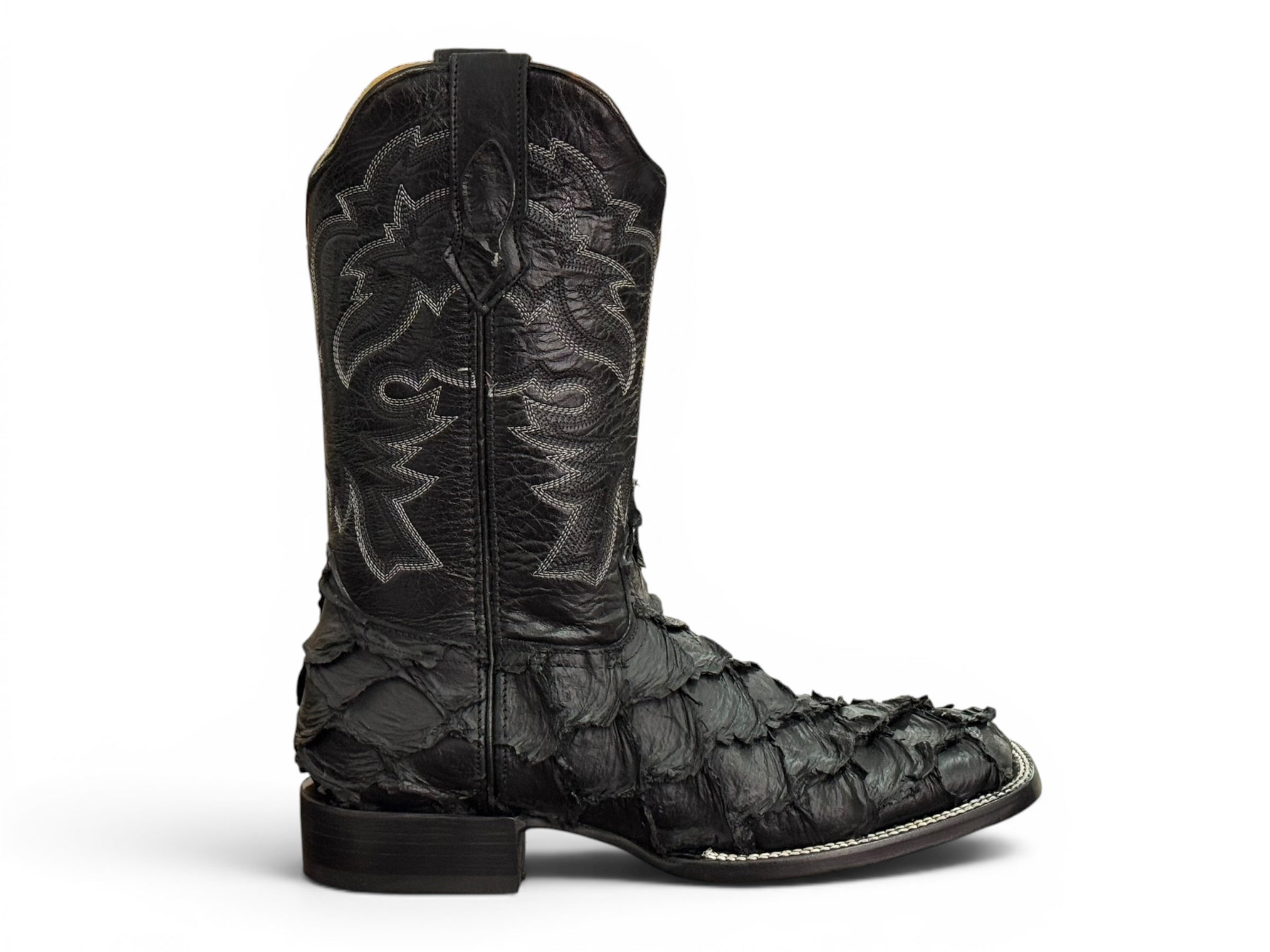 BOTA LR BOOTS GRABADA PESCADO PIRARUCÚ NEGRO CABALLERO