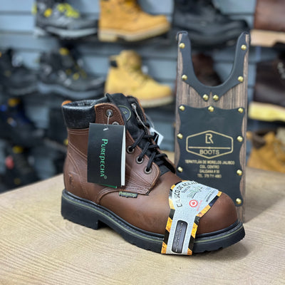 Purépecha roble con casco